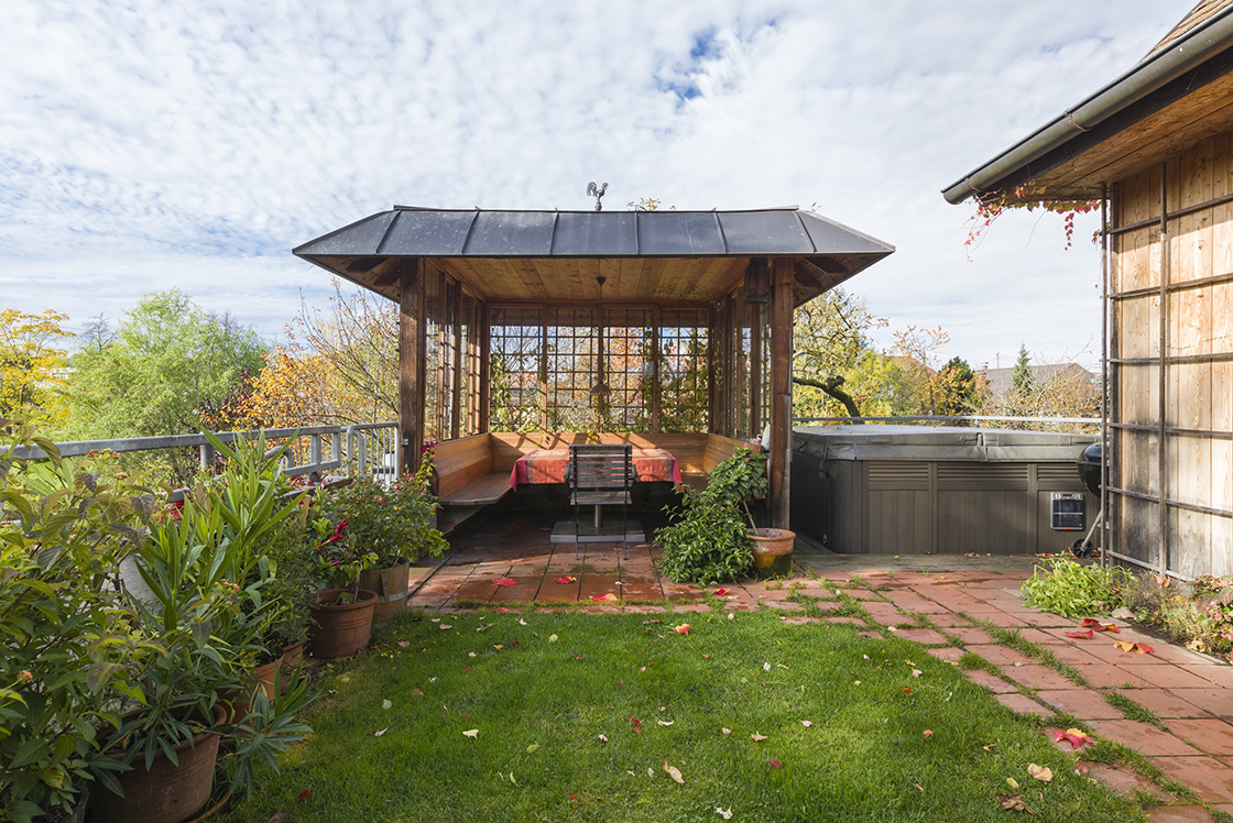 Rooftop gazebo © Renate Schrattenecker-Fischer